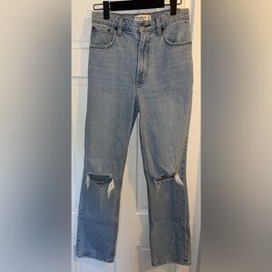 Abercrombie & Fitch 90’s Straight Ultra High Rise. 26/2R